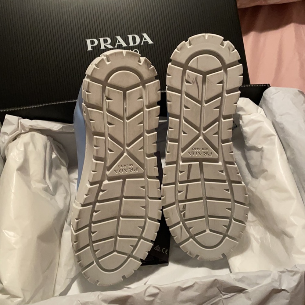Prada blue tennis shoes.Calzature Donna.ColorCielo - Picture 6 of 7